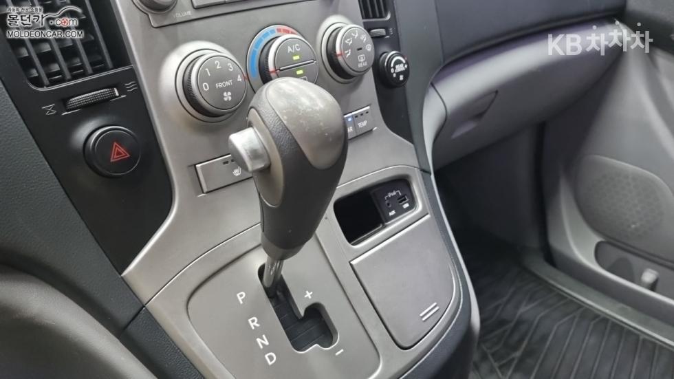 Hyundai Starex — miniaturë 12
