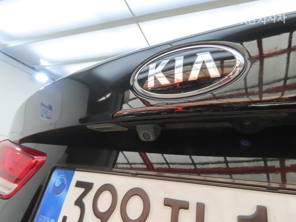 Kia K5 — miniaturë 17