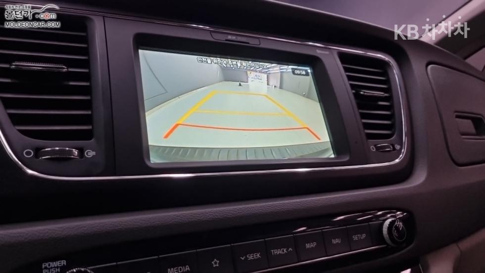 Kia Carnival — miniaturë 13