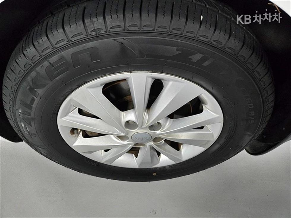 Kia Carnival — miniaturë 19