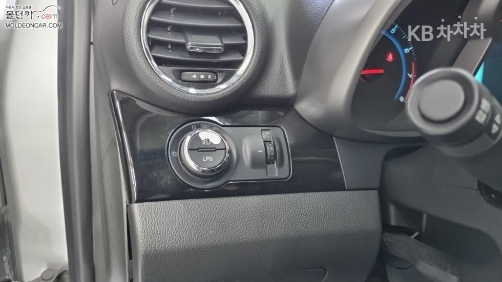 Chevrolet Orlando — miniaturë 16