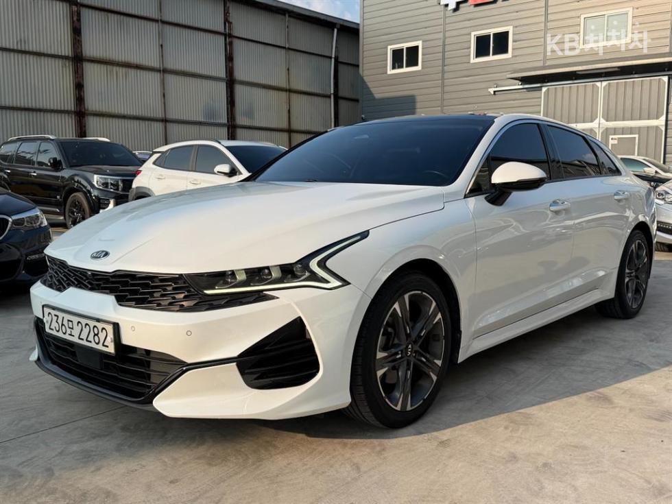 Kia K5 — miniaturë 3