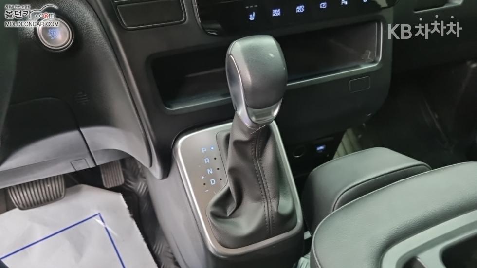 Hyundai Staria — miniaturë 14