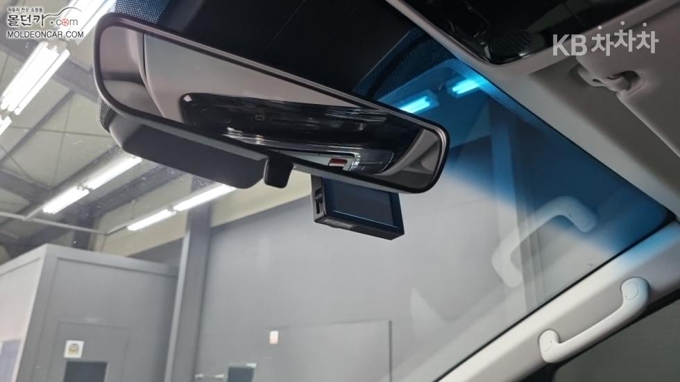 Hyundai Staria — miniaturë 15