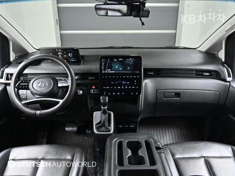 Hyundai Staria — miniaturë 7
