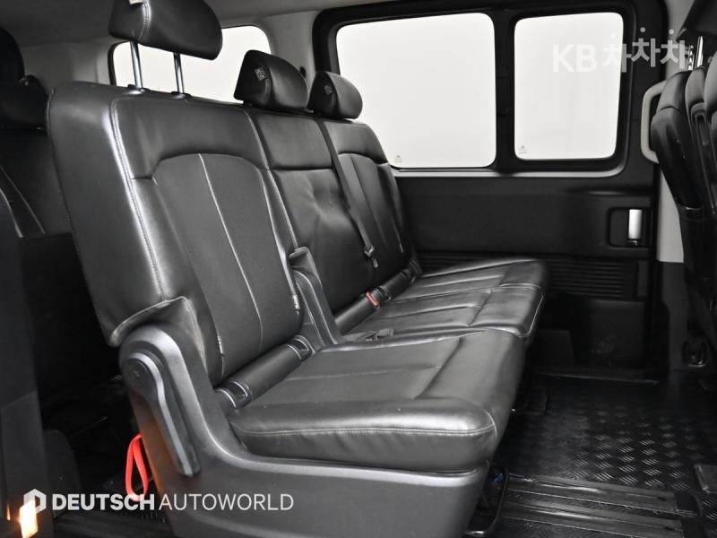 Hyundai Staria — miniaturë 12