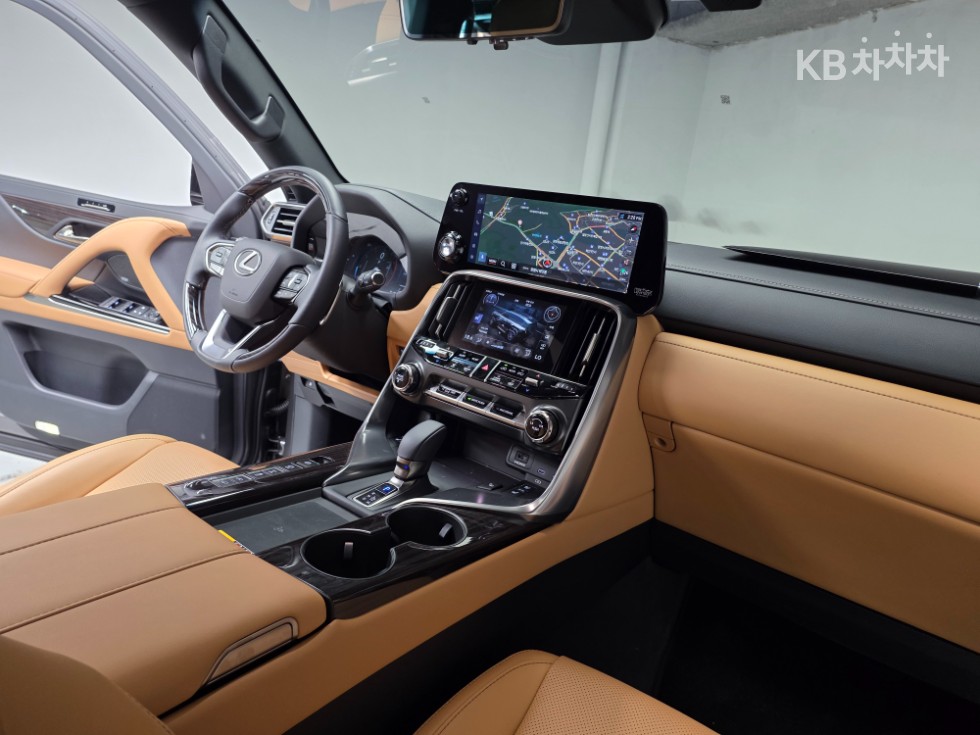 Lexus LX — miniaturë 10