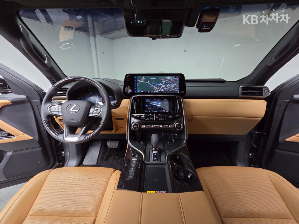 Lexus LX — miniaturë 6