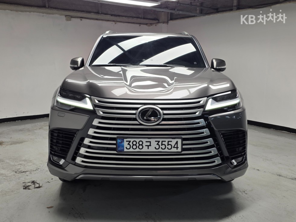 Lexus LX — miniaturë 3