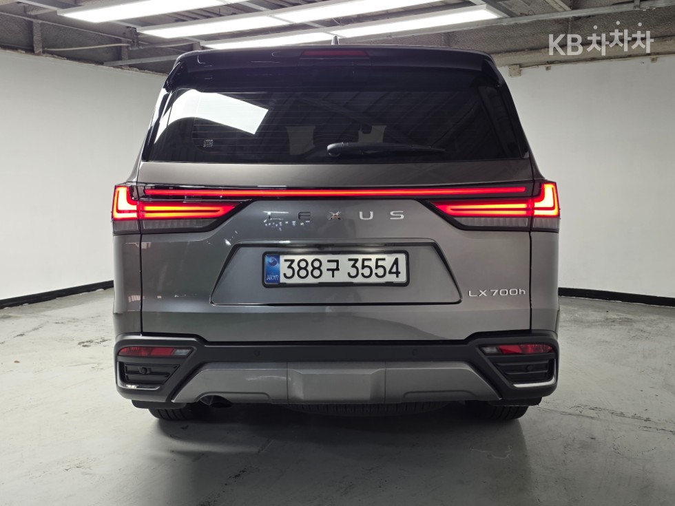 Lexus LX — miniaturë 4