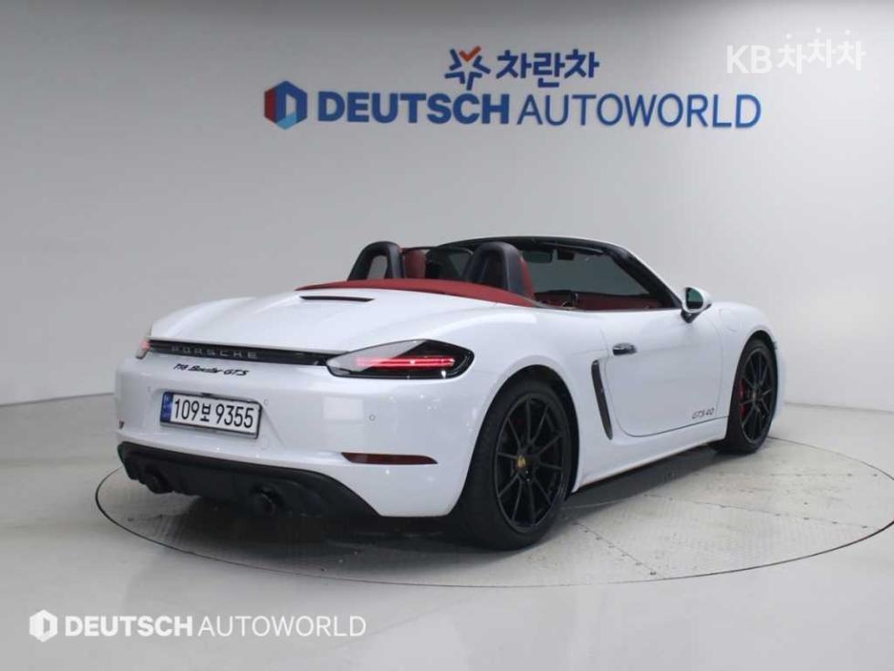 Porsche 718 — miniaturë 2