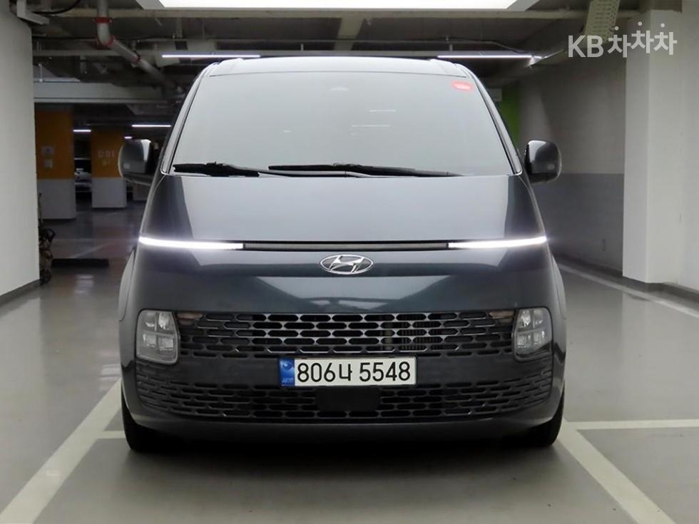 Hyundai Staria