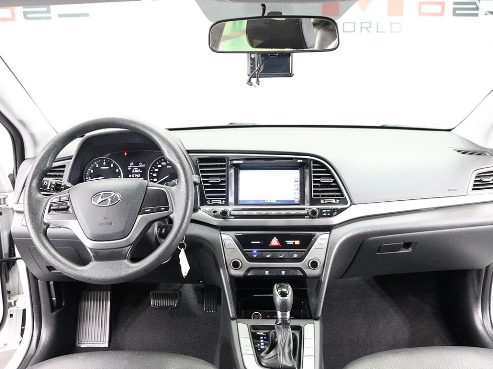Hyundai Avante — miniaturë 15
