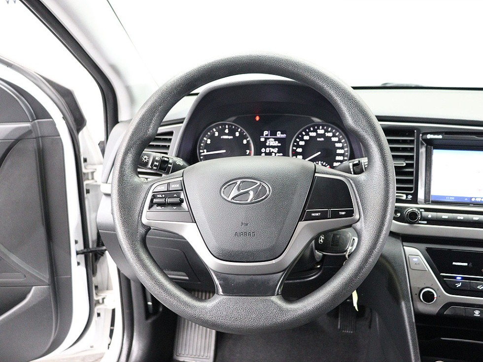 Hyundai Avante — miniaturë 16