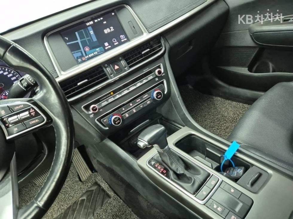 Kia K5 — miniaturë 9