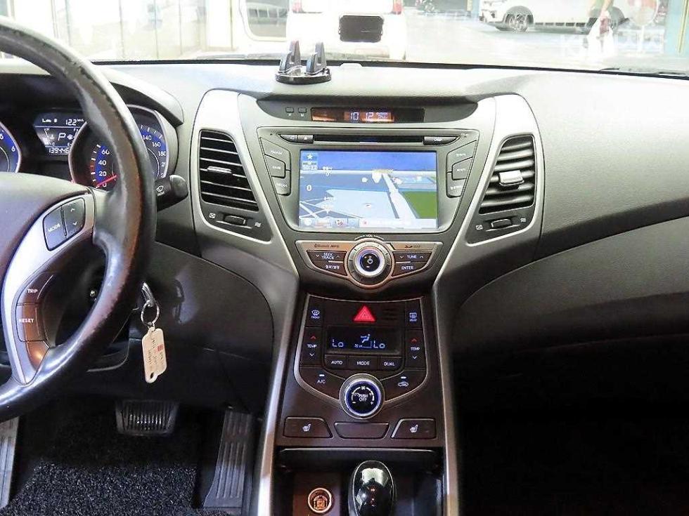 Hyundai Avante — miniaturë 11