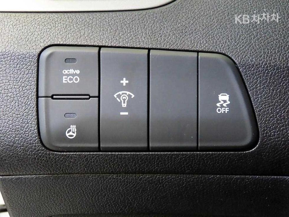 Hyundai Avante — miniaturë 14