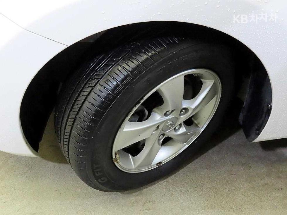 Hyundai Avante — miniaturë 20