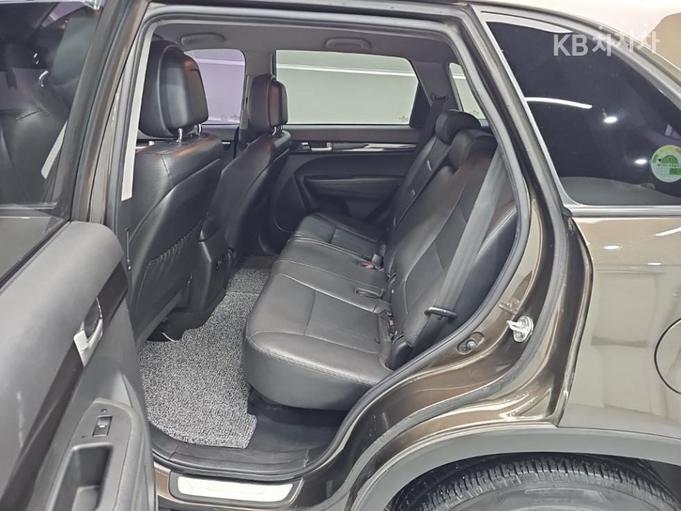 Kia Sorento — miniaturë 12