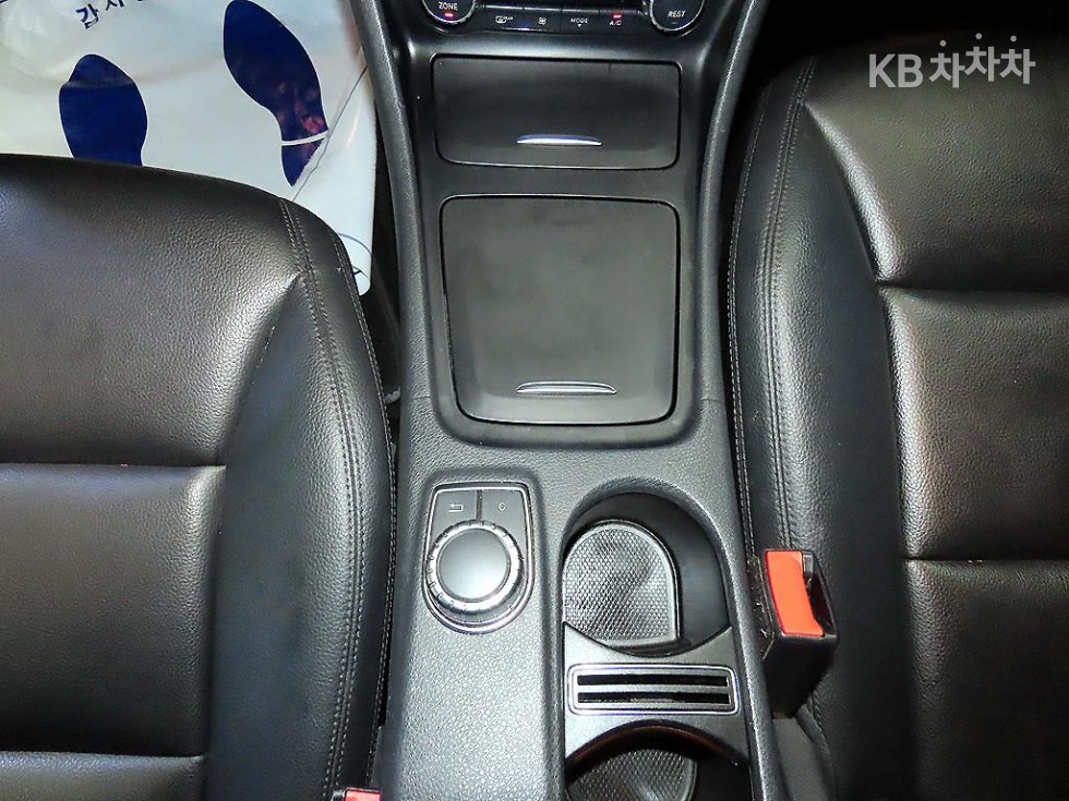 Mercedes-Benz CLA-klasse — miniaturë 12
