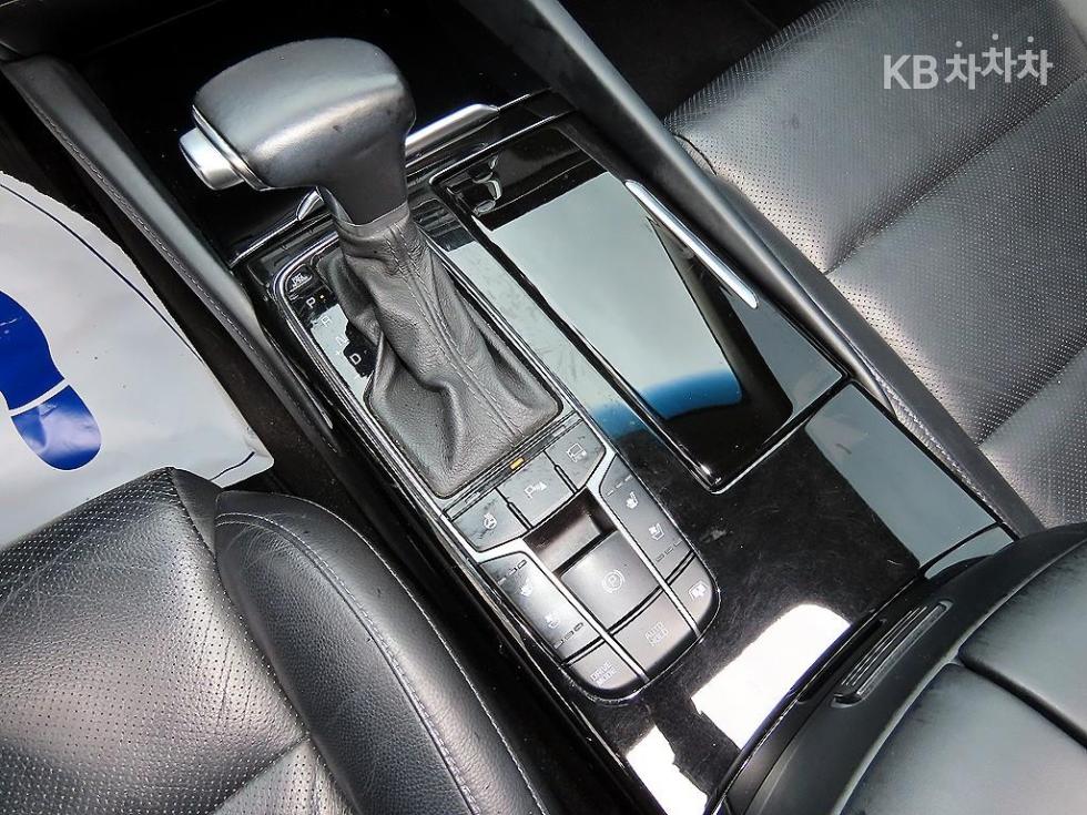 Kia K7 — miniaturë 10