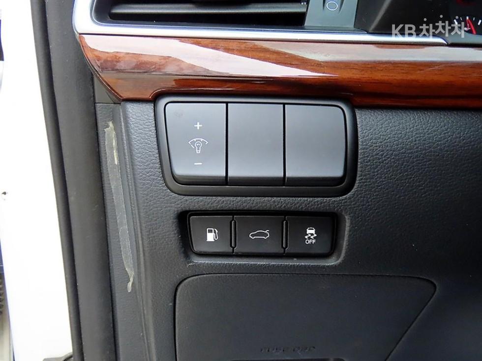 Kia K7 — miniaturë 12