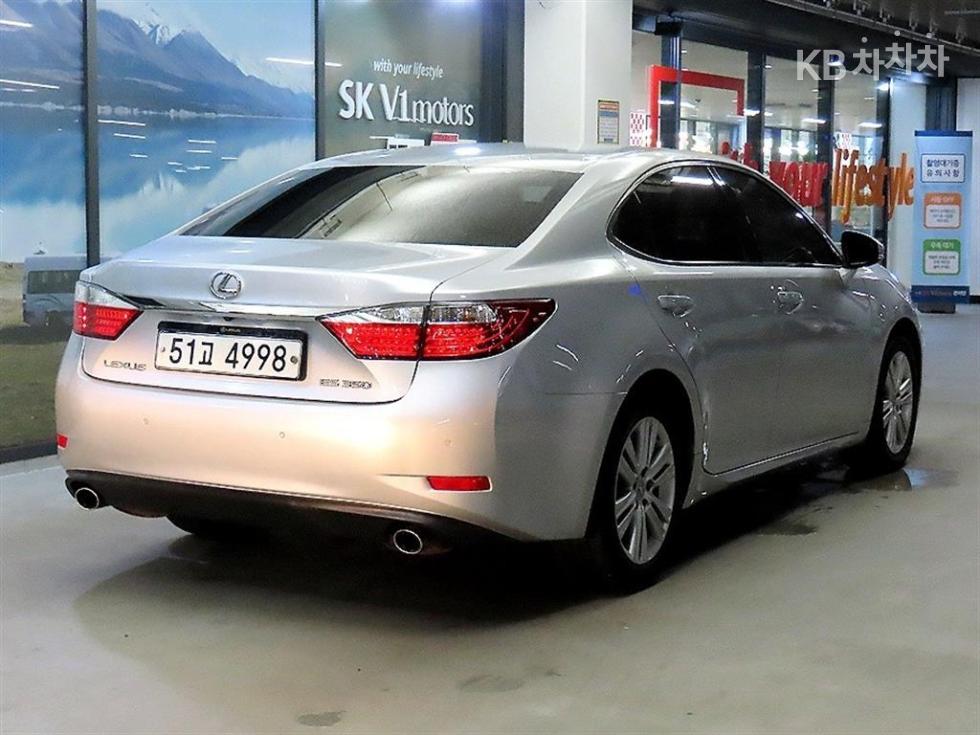 Lexus ES — miniaturë 4