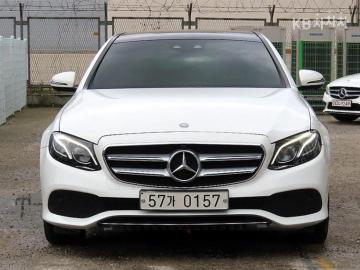 Mercedes-Benz E-klasse E300 4MATIC Avnatgarde — foto 1