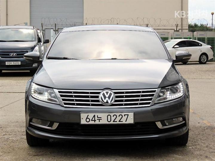 Volkswagen Passat CC 2.0 tsi — foto 1