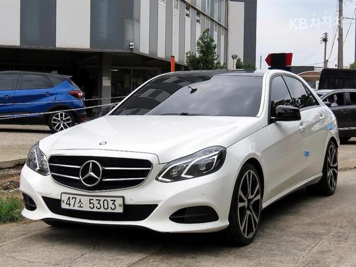 Mercedes-Benz E-klasse — miniaturë 2