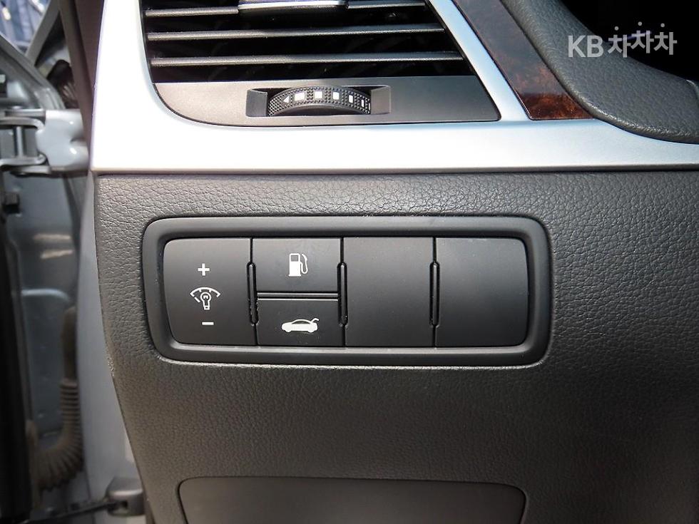 Hyundai Genesis — miniaturë 12