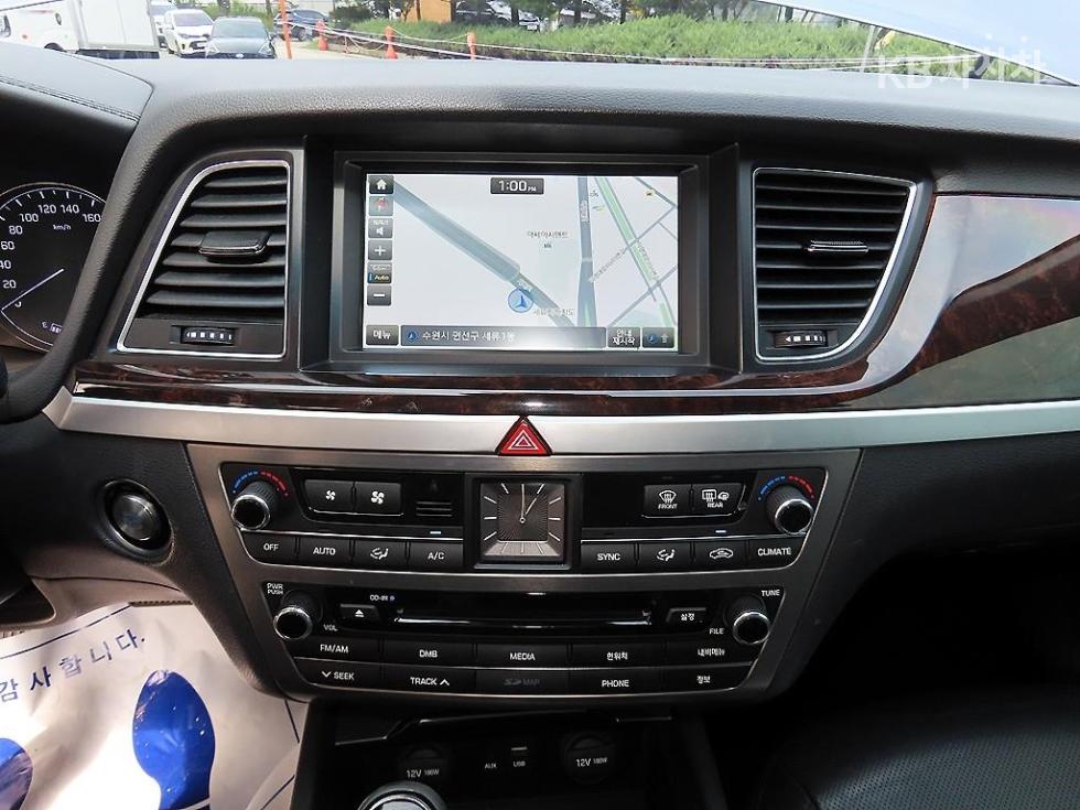 Hyundai Genesis — miniaturë 13