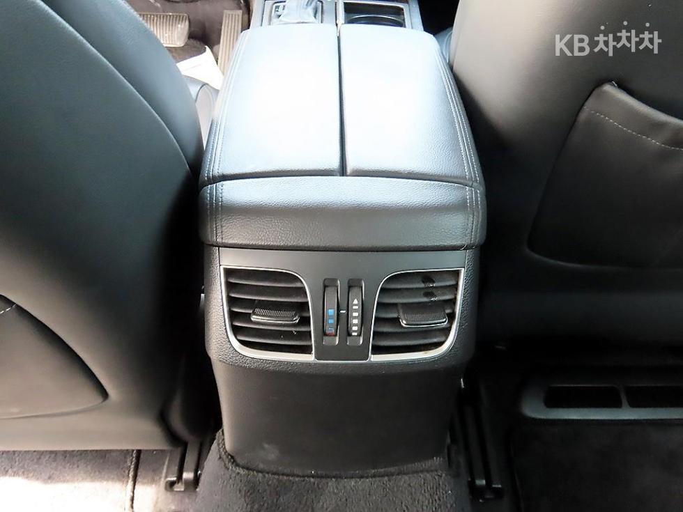 Hyundai Genesis — miniaturë 17