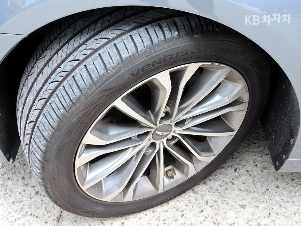 Hyundai Genesis — miniaturë 20