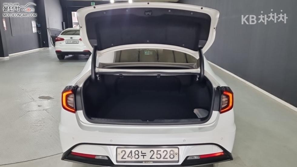 Hyundai Sonata — miniaturë 18