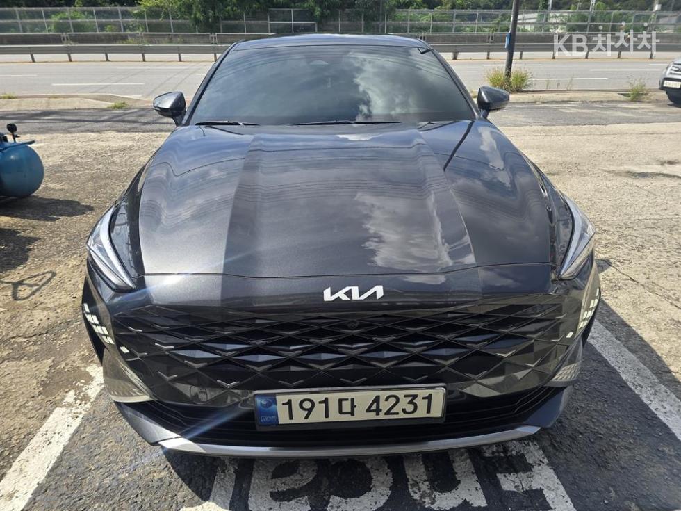 Kia K8