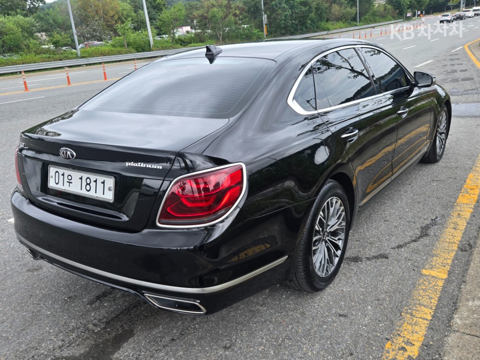 Kia K9 — miniaturë 5