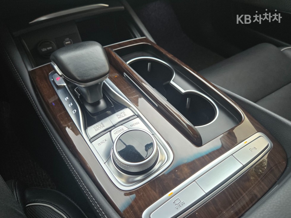 Kia K9 — miniaturë 17