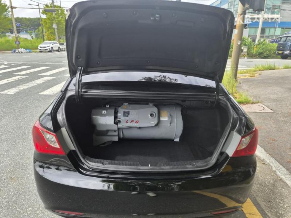 Hyundai Sonata — miniaturë 18