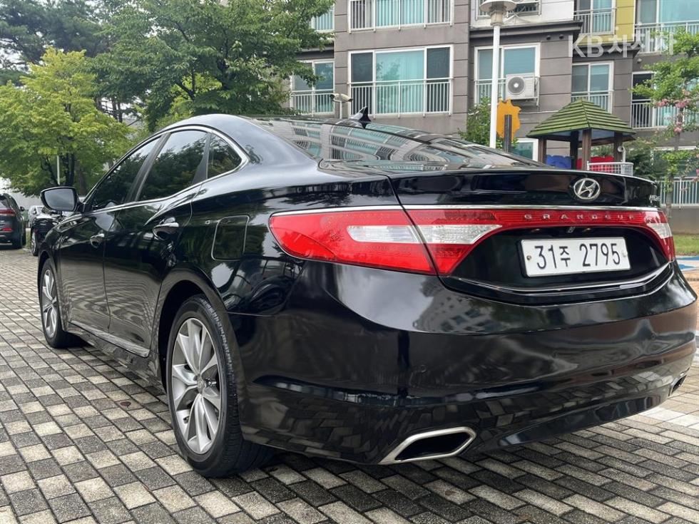 Hyundai Grandeur — miniaturë 6