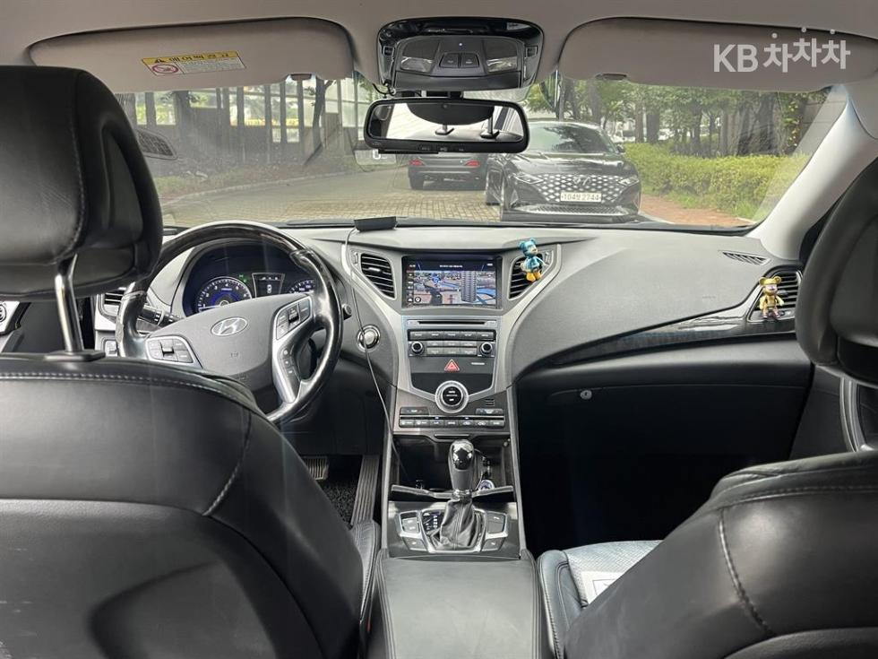 Hyundai Grandeur — miniaturë 12