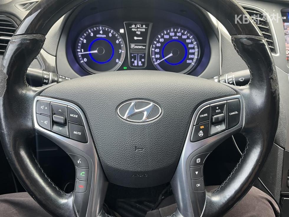 Hyundai Grandeur — miniaturë 13
