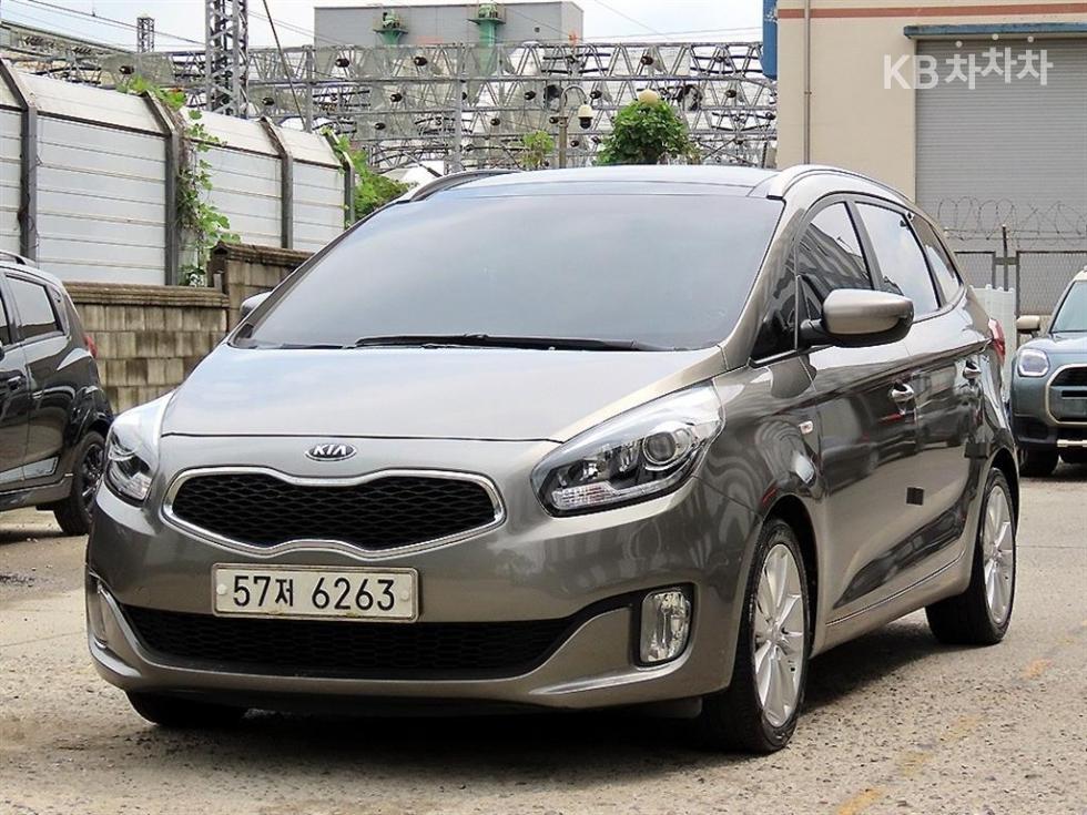 Kia Carens — miniaturë 2