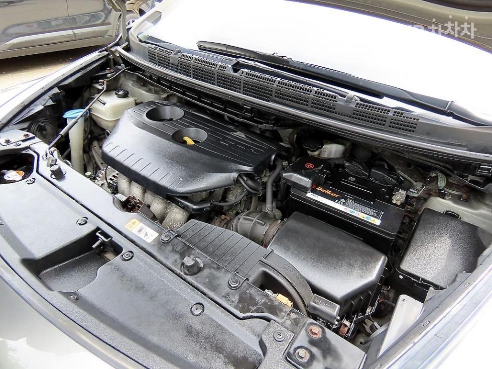 Kia Carens — miniaturë 19