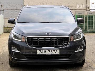 Kia Carnival 11-Seater Prestige — foto 1