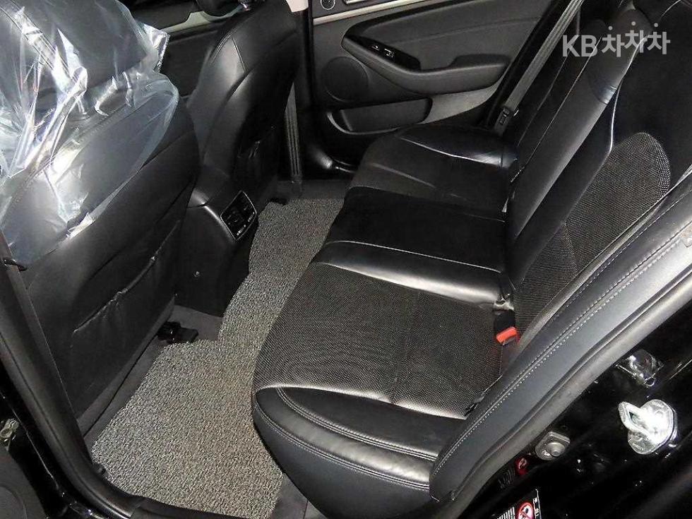 Kia K7 — miniaturë 7