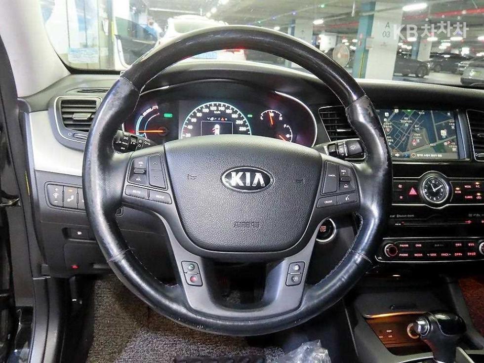 Kia K7 — miniaturë 8