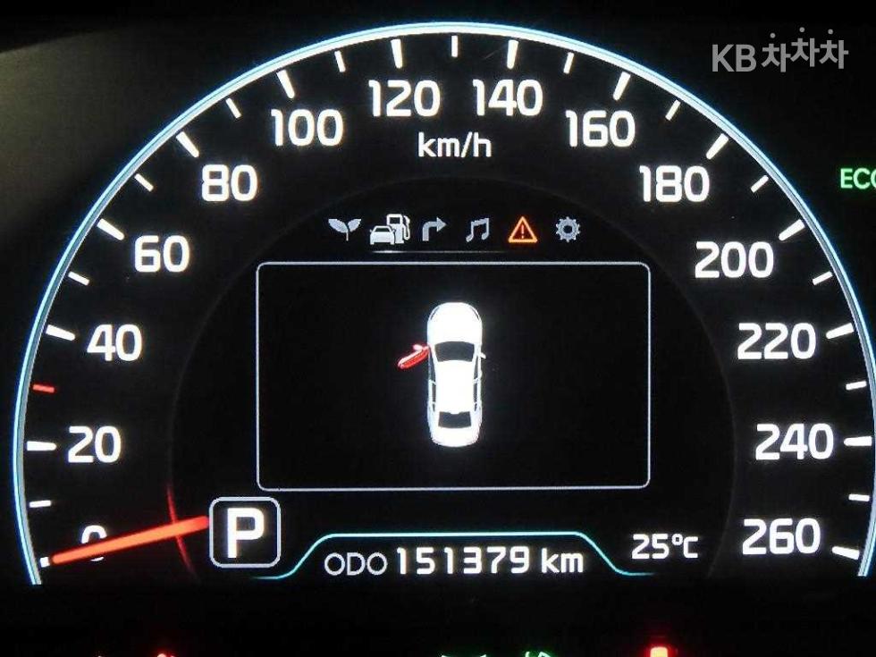 Kia K7 — miniaturë 9