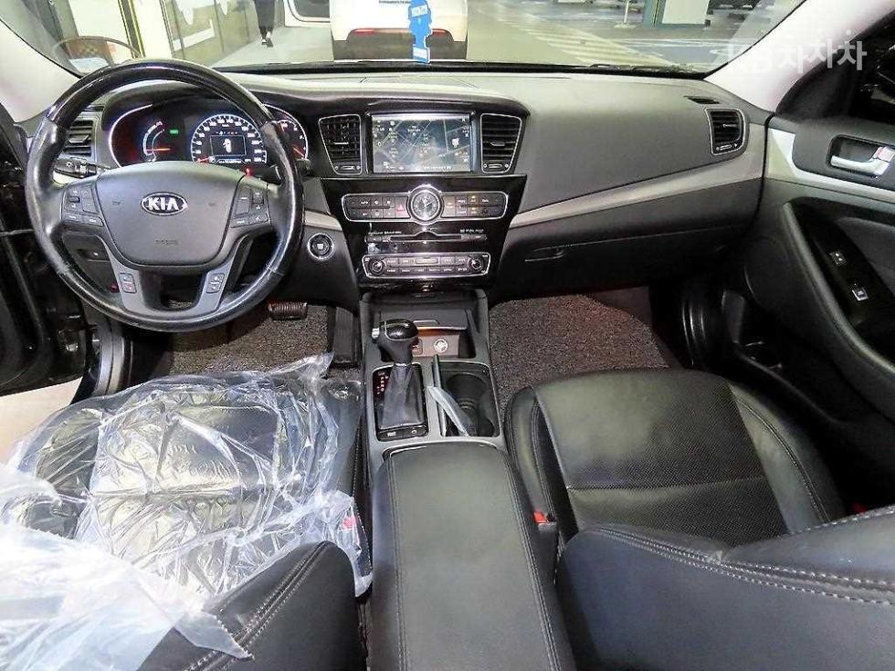 Kia K7 — miniaturë 10