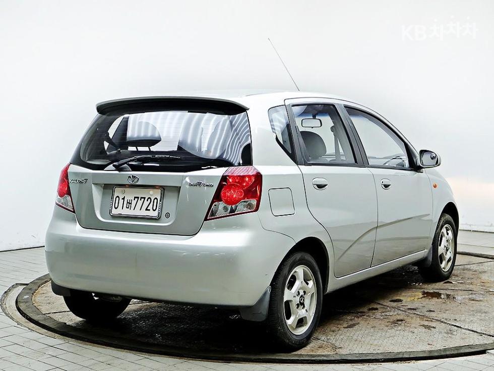 Chevrolet Kalos — miniaturë 4